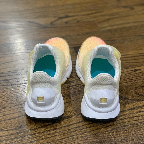 Good Condition Nike Women’s Sock Dart Shoes White/Orange Glow/Yellow Size 5 - Picture 4 of 15
